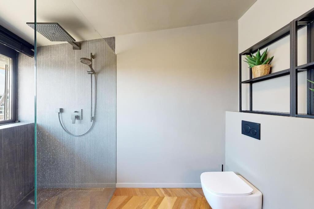 Stylovy Loft S Ohromnou Terasou Apartman Pozsony Kültér fotó