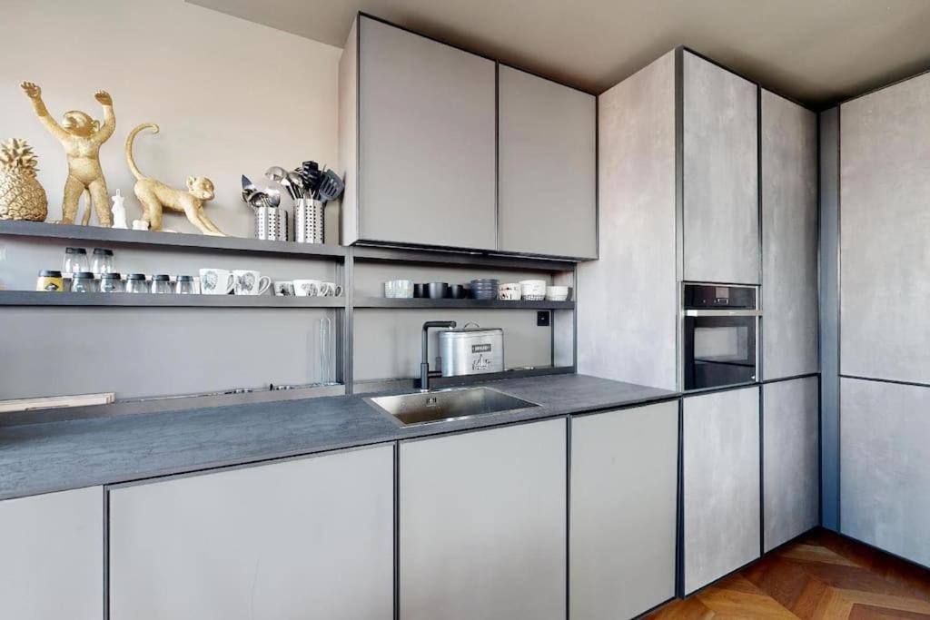 Stylovy Loft S Ohromnou Terasou Apartman Pozsony Kültér fotó