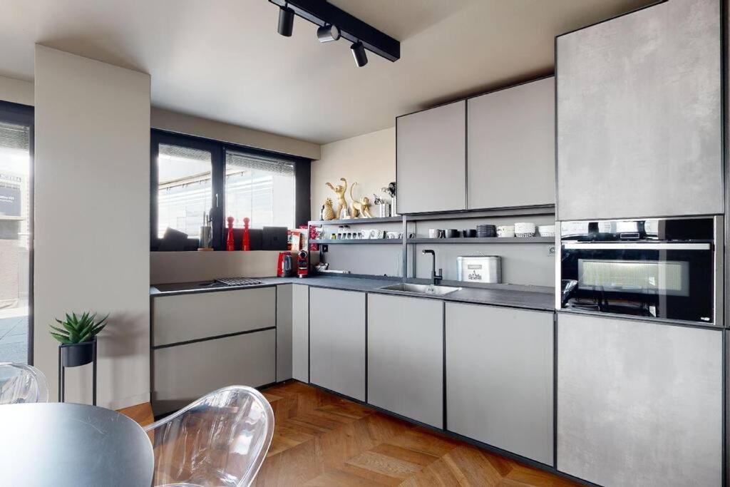 Stylovy Loft S Ohromnou Terasou Apartman Pozsony Kültér fotó