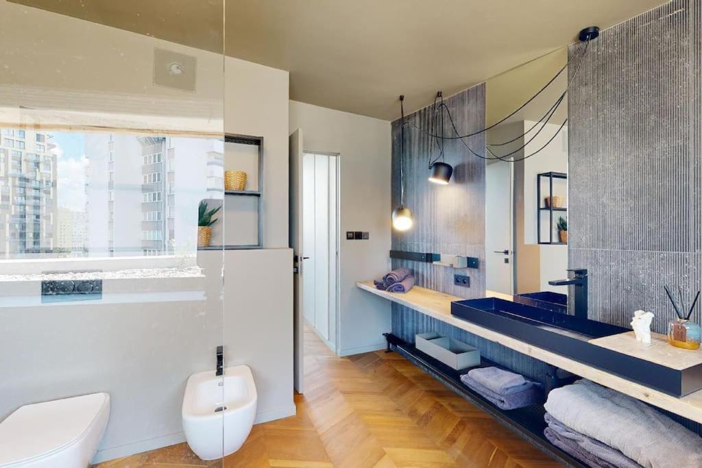 Stylovy Loft S Ohromnou Terasou Apartman Pozsony Kültér fotó